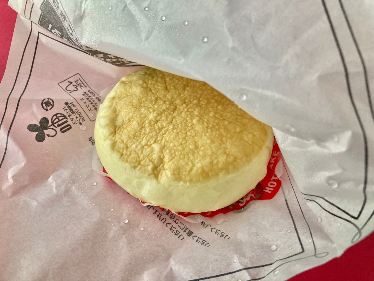 「想像以上に甘い!」「メープルシロップの香りがGOOD!」【ファミマ】森永製菓監修の新しい中華まん