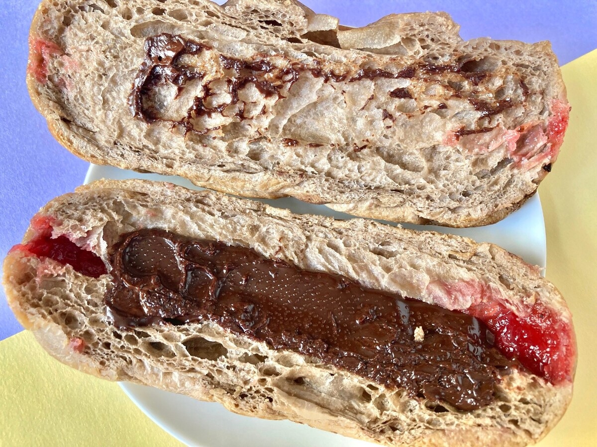 ラズベリーの甘酸っぱさがGOOD!【ファミマ】「ピエール マルコリーニ」監修の ショコラデニッシュ