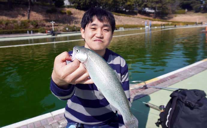 『多摩湖駅前フィッシングエリア』で気軽な電車釣行　日が落ち始めたら蛍光カラーが◎