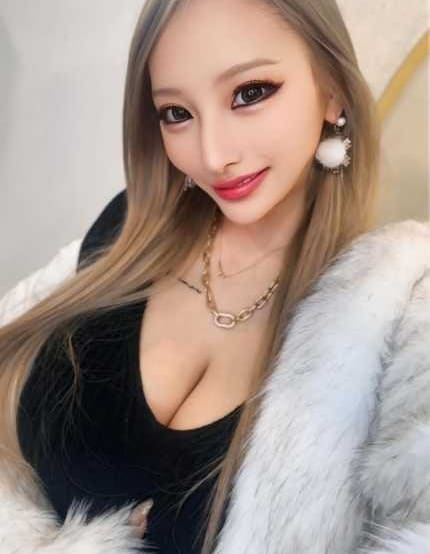 Instagram：加藤紗里(@katosari)より