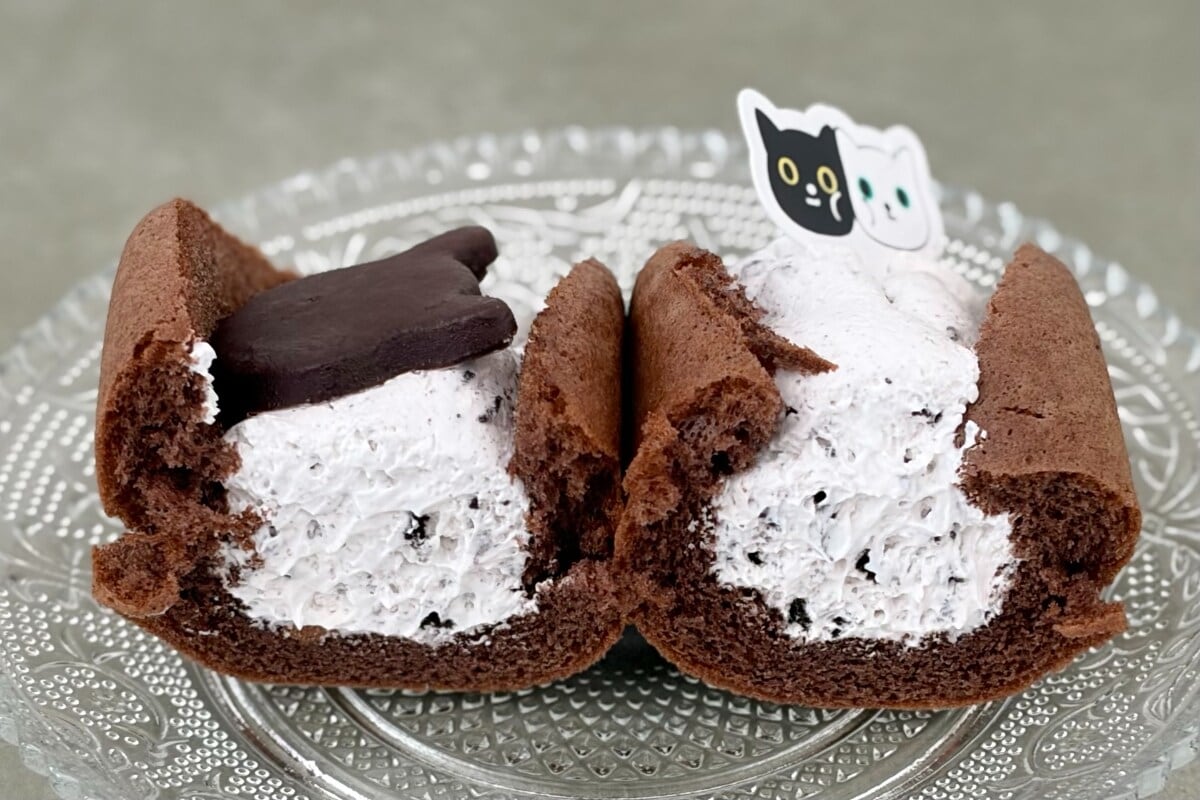 「ほわほわ」「オレオの味」【ファミマ】にまさかのコラボ猫スイーツが!