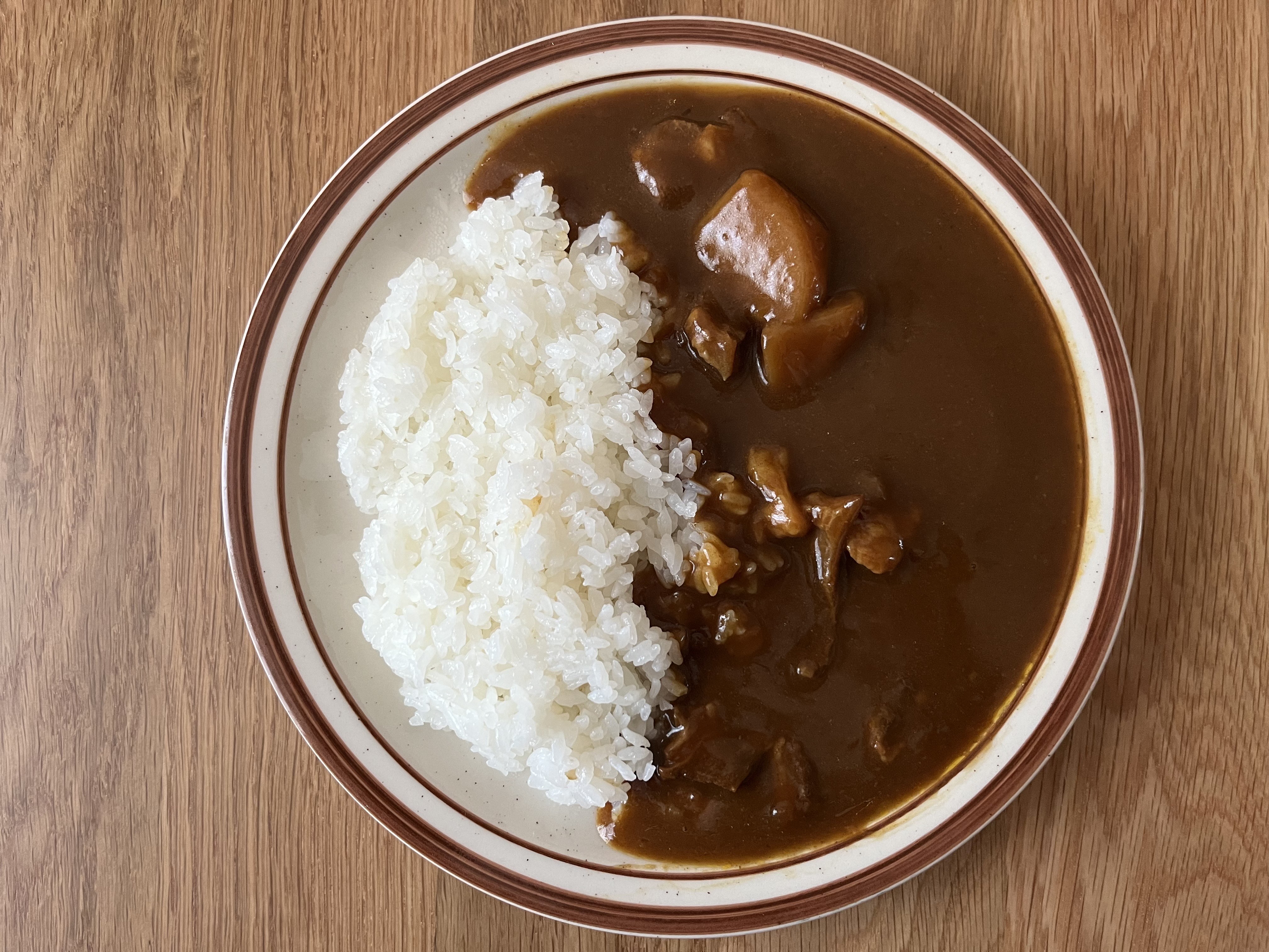 「300gでボリューミー!」【無印良品】デミグラス系のレトルトカレーが新登場!