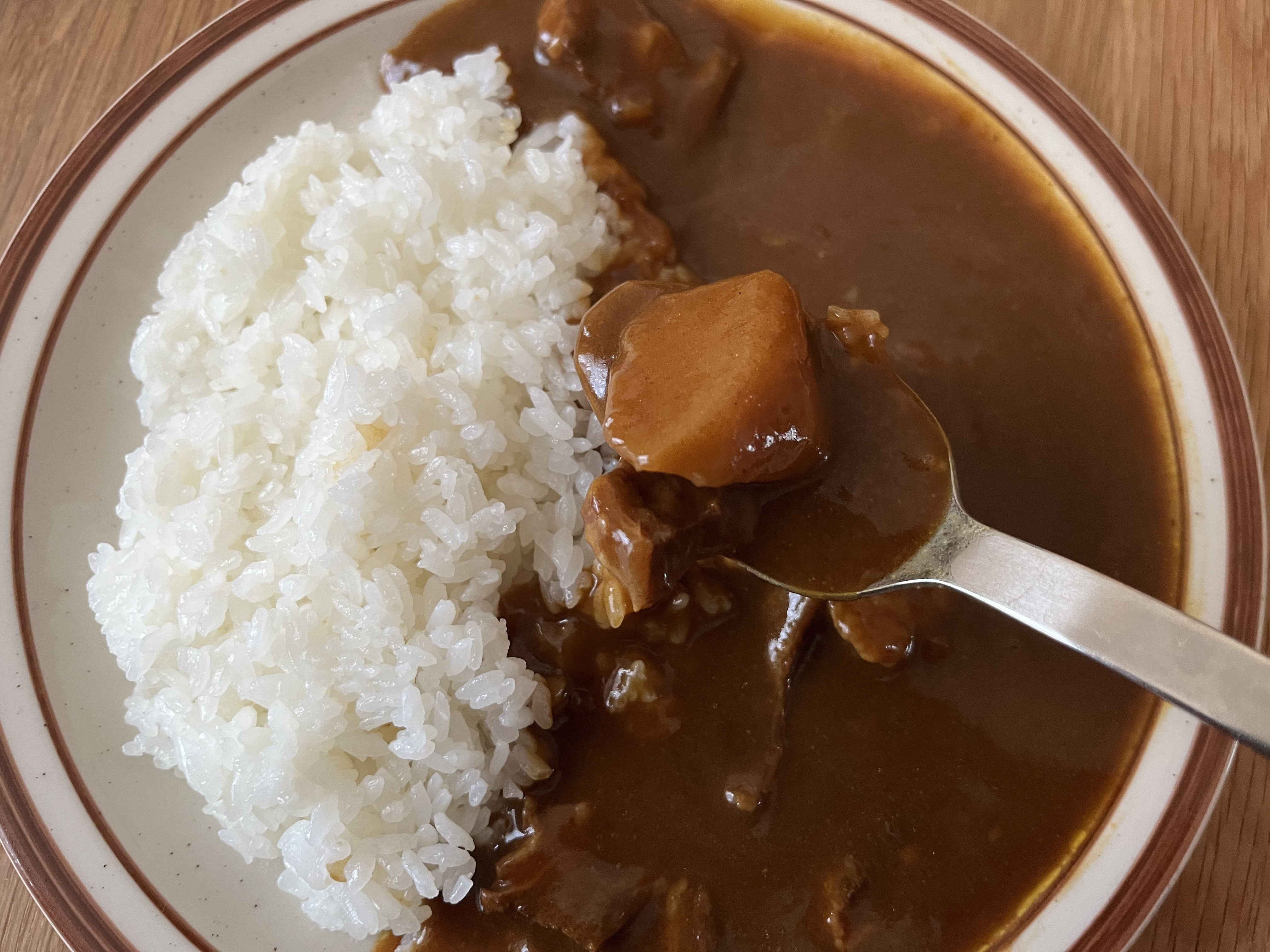 「300gでボリューミー!」【無印良品】デミグラス系のレトルトカレーが新登場!