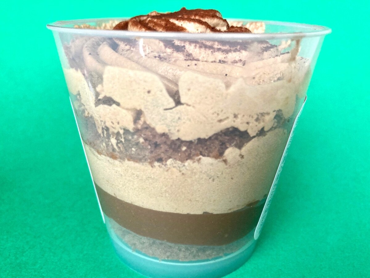 軽い口当たりなのに濃厚！？【ファミマ】しっかり美味しい「植物生まれ」のチョコケーキ