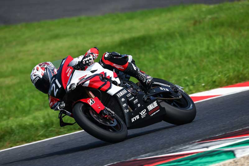 【ヤマハ】「#21 YAMAHA RACING TEAM」が鈴鹿8耐に参戦する「YZF-R1」をお披露目!カラーは99年のYZF-R7がモチーフ 記事7