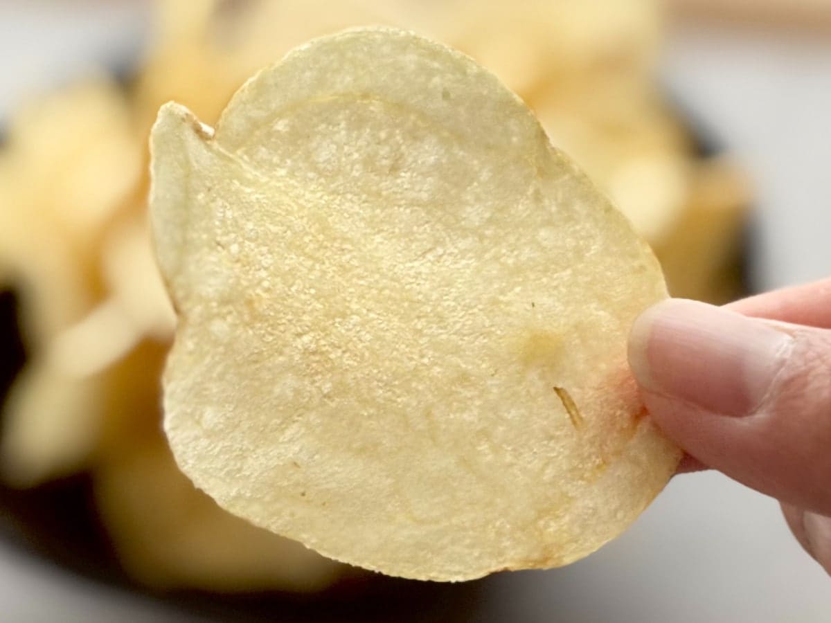 シンプルイズベストってこういうこと?【ファミマ限定】ポテチがウマすぎ