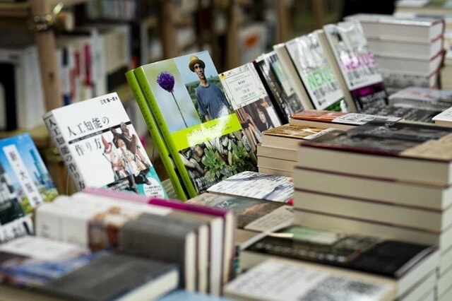 「宇野書店」は2025年8月1日にオープン。思想、人文、社会のジャンルを中心に約6000冊が揃う。東京都豊島区北大塚1-15-5 東邦レオ東京支社ビル2階 平日10~21時、土日・祝日12~20時