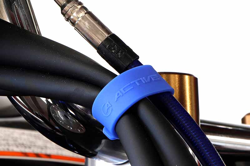 配線すっきり! アクティブから「シリコン製バンド」が発売 記事1