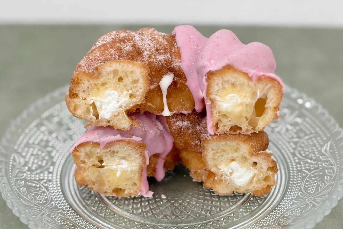 予想以上のいちご感!【セブン】に軽め食感の生地もおいしいドーナツ