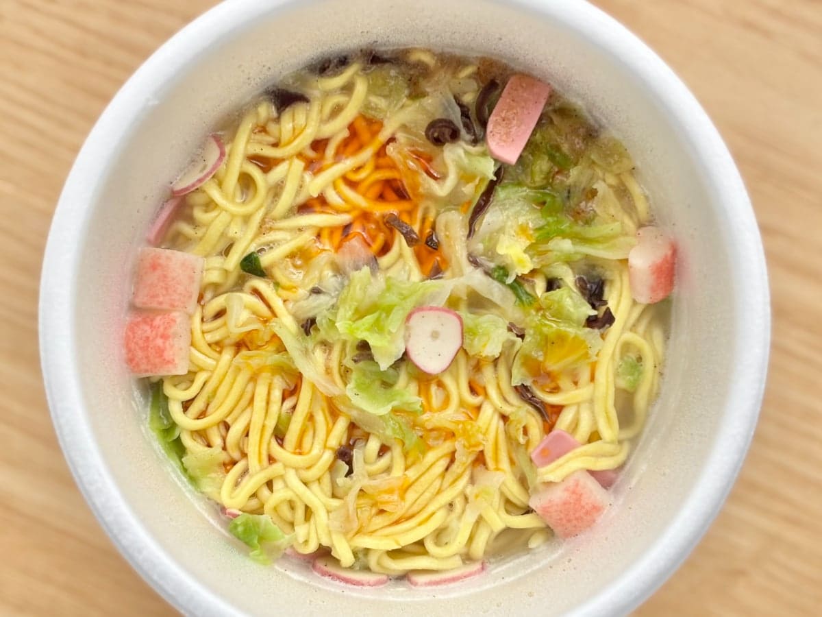 魚介の味がきいてる！【ファミマ】のビッグ麺はウマくて辛くてリピ確定