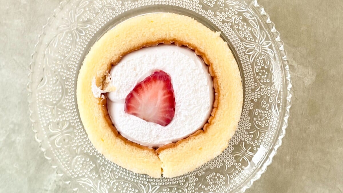 「これは買い」「みずみずしさもいい」【ローソン】の贅沢コラボケーキ