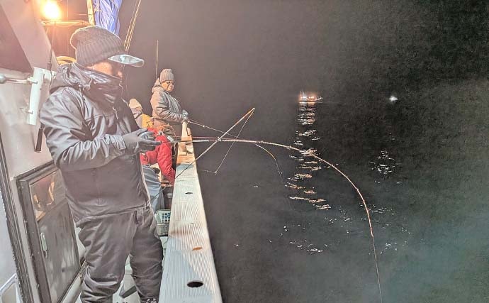 「ツツイカ3種そろい踏み！」イカメタルゲームでヤリイカ・アカイカ・スルメイカ手中【三重・錦沖】