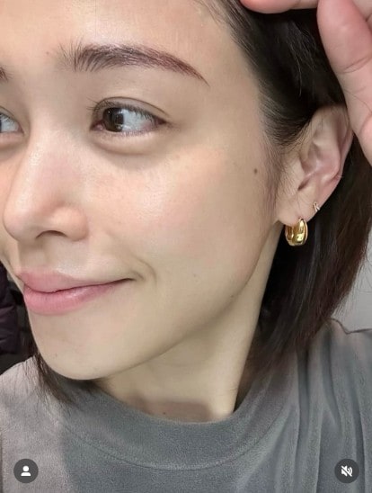 Instagram:鷲見玲奈(@sumi_reina)より