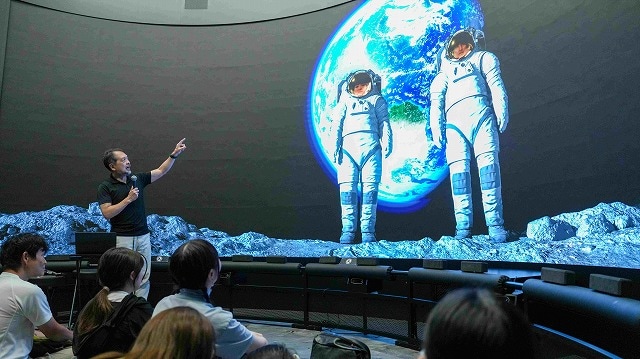 万博で宇宙に憧れる心育む　JAXAブースで特別イベント 映像作品の中で月に立つ日本人宇宙飛行士