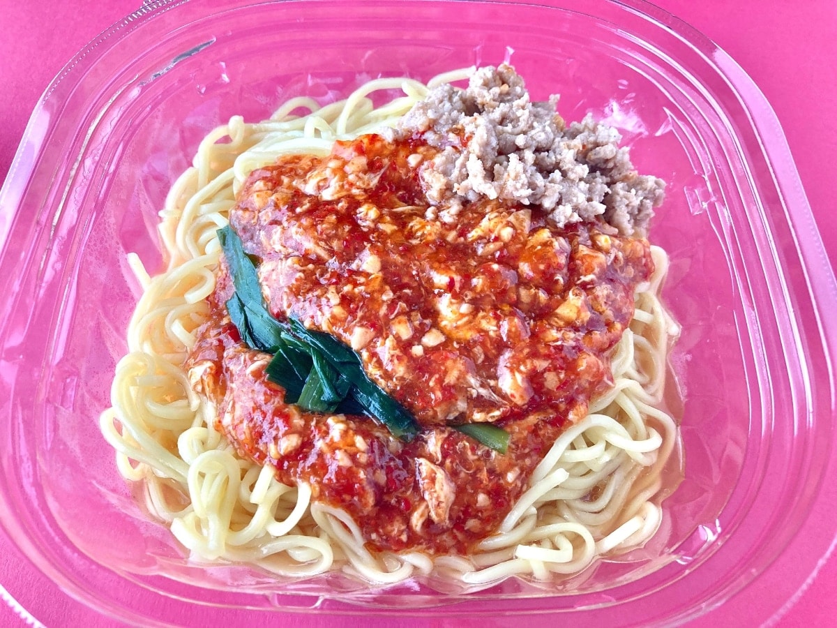 替え玉必須！？さっぱりスープがウマい！【セブン】旨辛界隈第2弾の冷し辛麺
