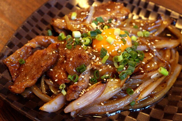 「牛バラ焼き」（780円）