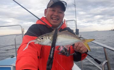 「何もしない」が正解! 東京湾バチコンアジングでアジ115匹と入れ食い堪能【千葉・栄宝丸】