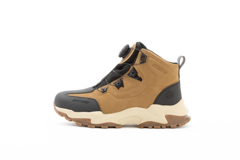 日常のバイクライフからアウトドアシーンまでをシームレスにつなぐ新しいコンセプトのライディングシューズ｜アクティブなツーリングをサポートするSCOYCO（スコイコ）「MT106」が新登場