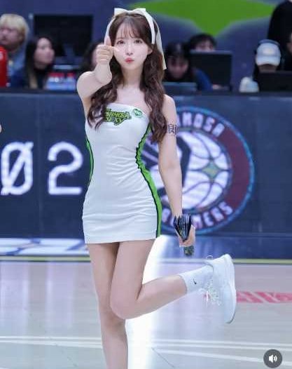 Instagram:三上悠亜(@yua_mikami)より