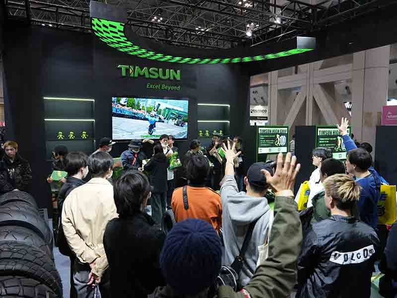 エヴァコラボインカムや人気スマートモニターも登場！ カスタムジャパンが東京モーターサイクルショー2026に3ブランドを出展 メイン