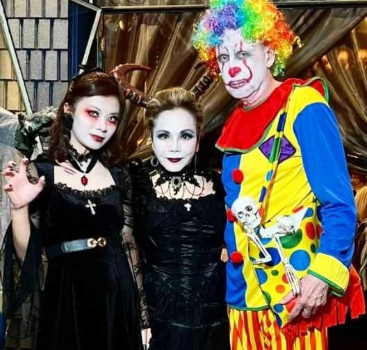 Instagram:デヴィ夫人(@dewisukarnoofficial)より