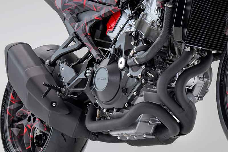 【ホンダ】新型V型3気筒エンジン搭載「V3R 900 E-Compressor Prototype」を初公開! 新エンブレム初採用へ 記事3