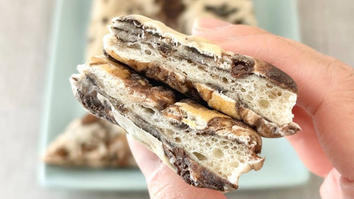 もっちり食感で食べ応えもアリ！【ローソン】1個あたり57円の三角パン