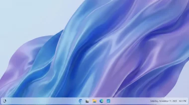 Windows 11のデスクトップ画面でタスクバーが画面下部に固定されている様子のスクリーンショット