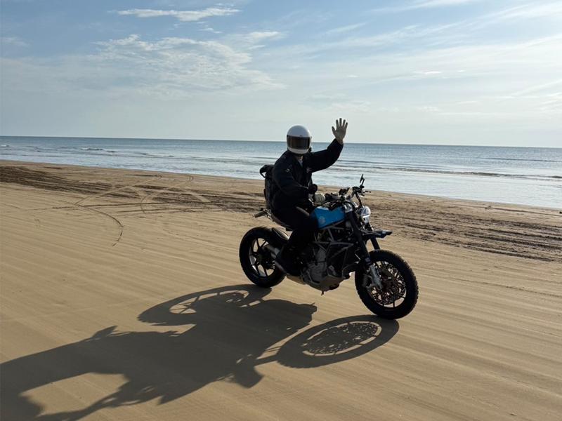 【New】カスタムバイクBlucit