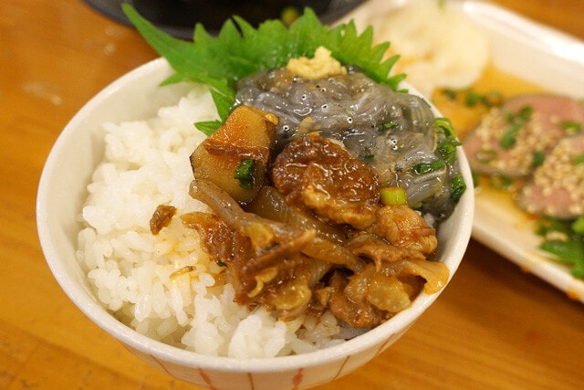 しらすに牛すじ