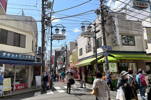 活気ある商店街 