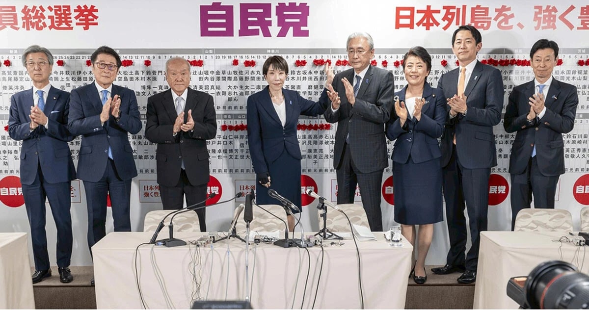 自民党は小選挙区249、比例代表67の合計316議席を獲得。単独の党が議席の3分の2を占めるのは戦後初だ