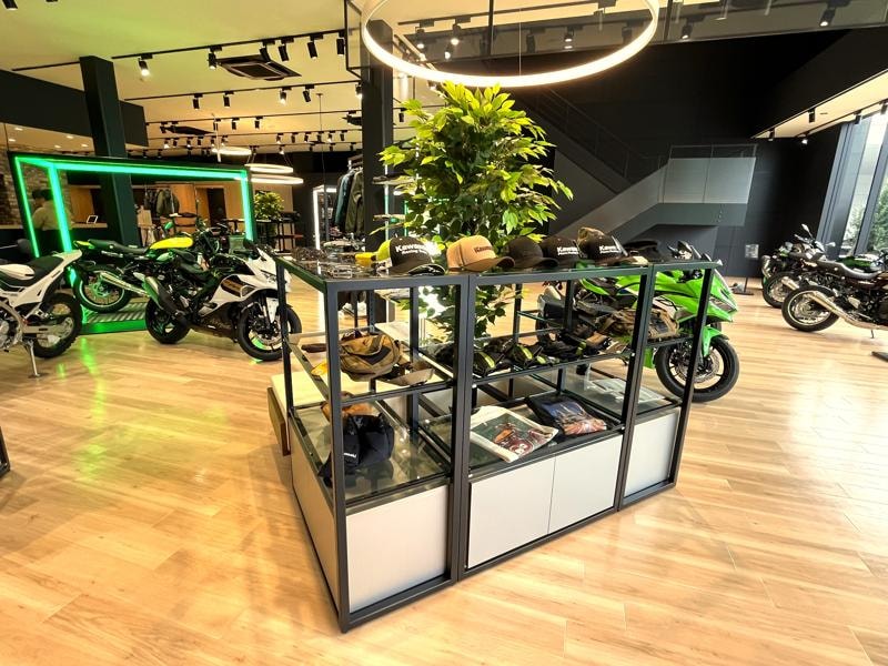 名神・東名・中央自動車道が交差する「交通の要衝」愛知県小牧市の「カワサキ