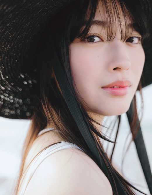 Instagram:茅島みずき(@mizukikayashima_official)より