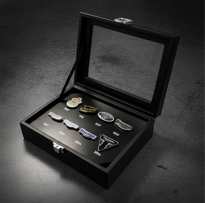 トライアンフから「TRIUMPH