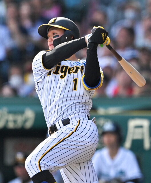 今季から4番を任される森下。外から巻き込むスイングでMLBの投手も苦にしないだろう