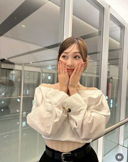 Instagram:福原遥(@haruka.f.official)より