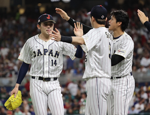 2023年のWBCでは投手陣の一角として侍ジャパンの世界一に貢献。先発した準決勝メキシコ戦では60人超ものMLB関係者が球場に足を運んだことが話題になった