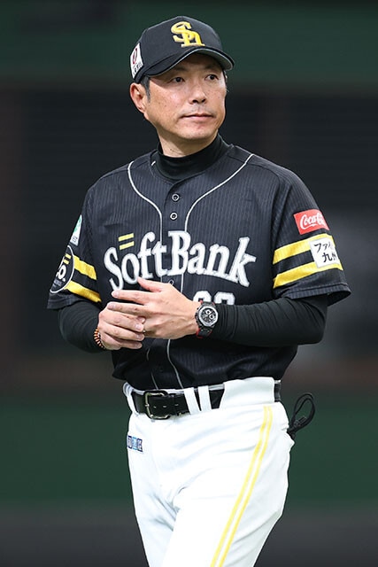 今季、本拠地では1勝8敗と辛酸をなめるソフトバンク・小久保監督。人材流出、ケガ人続出が響いたか