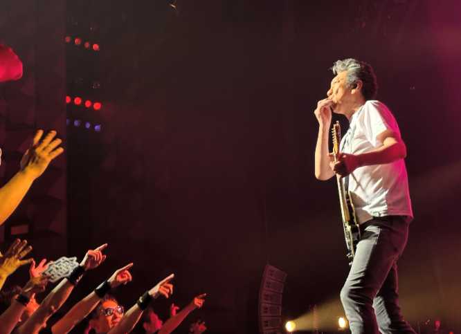 Instagram:布袋寅泰(@hotei_official)より