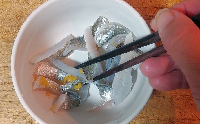 人気釣魚で作る「刺身アレンジ」レシピ:セイゴの柚子ゴショウ和え 小型がオススメ