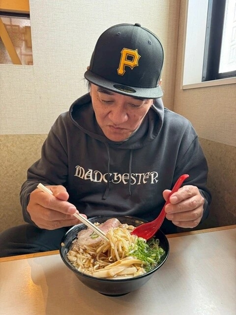 もやしラーメンはあっさりしていて、ちょっと甘めの醤油味