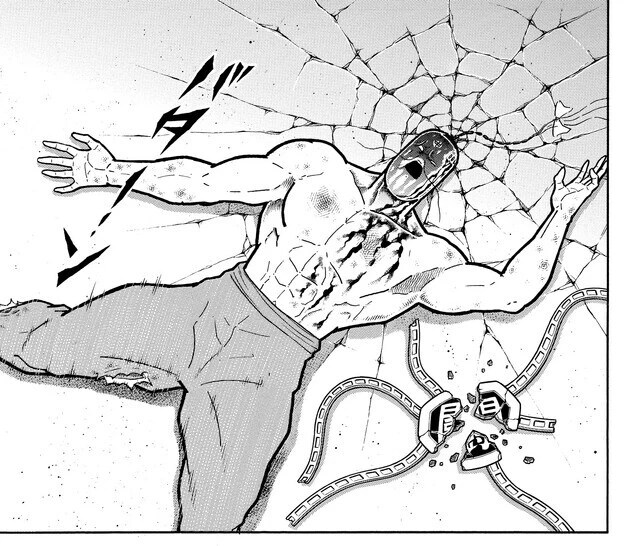 横たわるラーメンマンの傍らには、粉々に砕かれた「闘」の肩当てが...