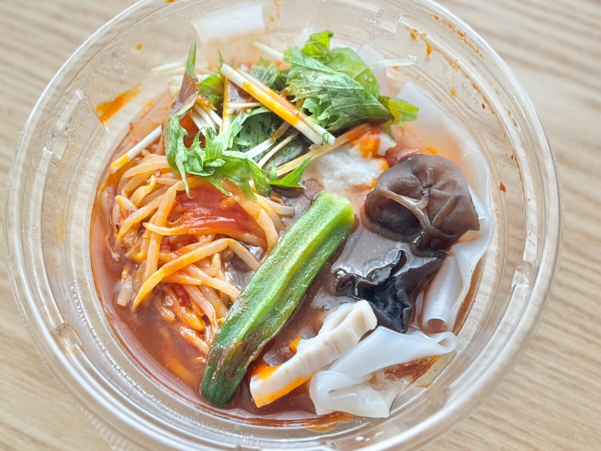 激辛だけど「好きすぎて困ってる」【セブン】の新作麺がハマるウマさ！