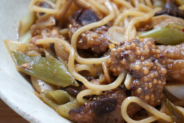 アナグマスパゲティに熊マスタード