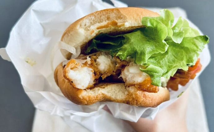 神レベルの旨さ？　期間限定「神の海老バーガー」を食べてみた