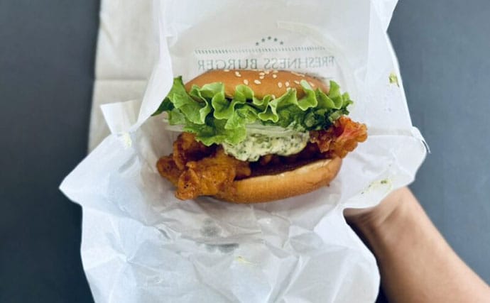 神レベルの旨さ？　期間限定「神の海老バーガー」を食べてみた