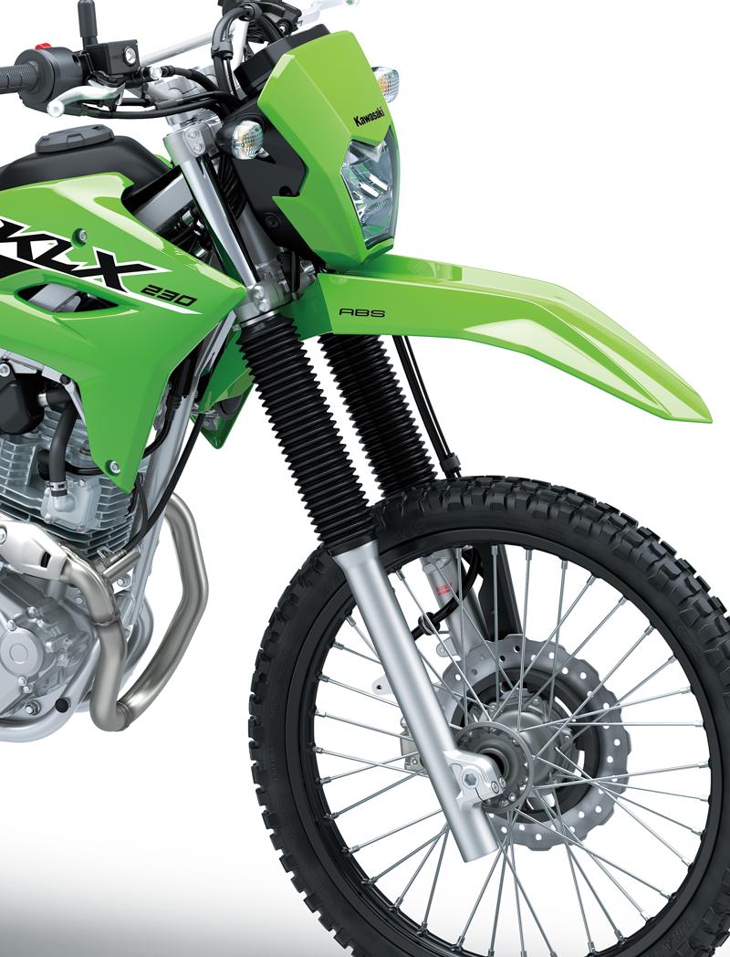 軽量でコンパクトなデュアルパーパスモデル「KLX230」、「KLX230