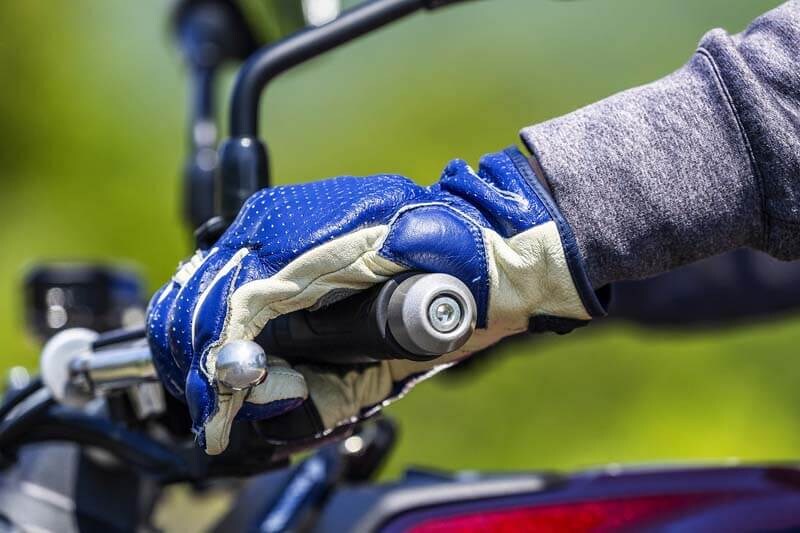 今日から使えるライディングテクニック実践講座【最新版 スマテク2.0】5.Uターン(1)低速バランスの奥義(動画あり) 05