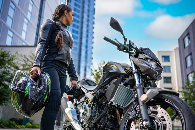 カワサキから「Z500」が日本に初登場！パワフルさと扱いやすさを両立した新世代スーパーネイキッドが2026年2月28日に発売